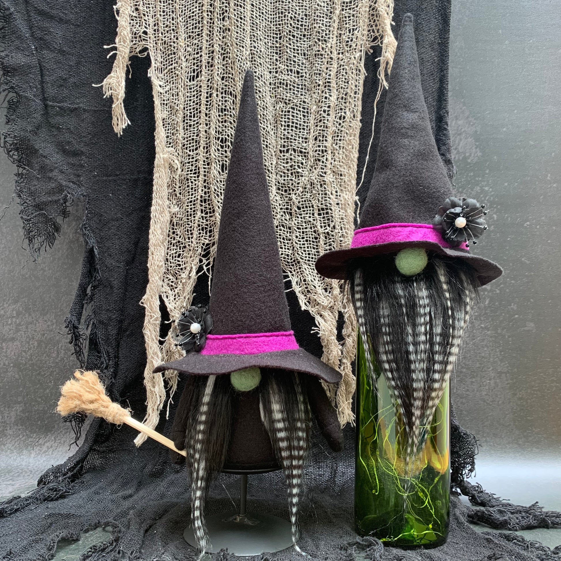 Brunilda- No-Mo Brujita Decorativa Halloween