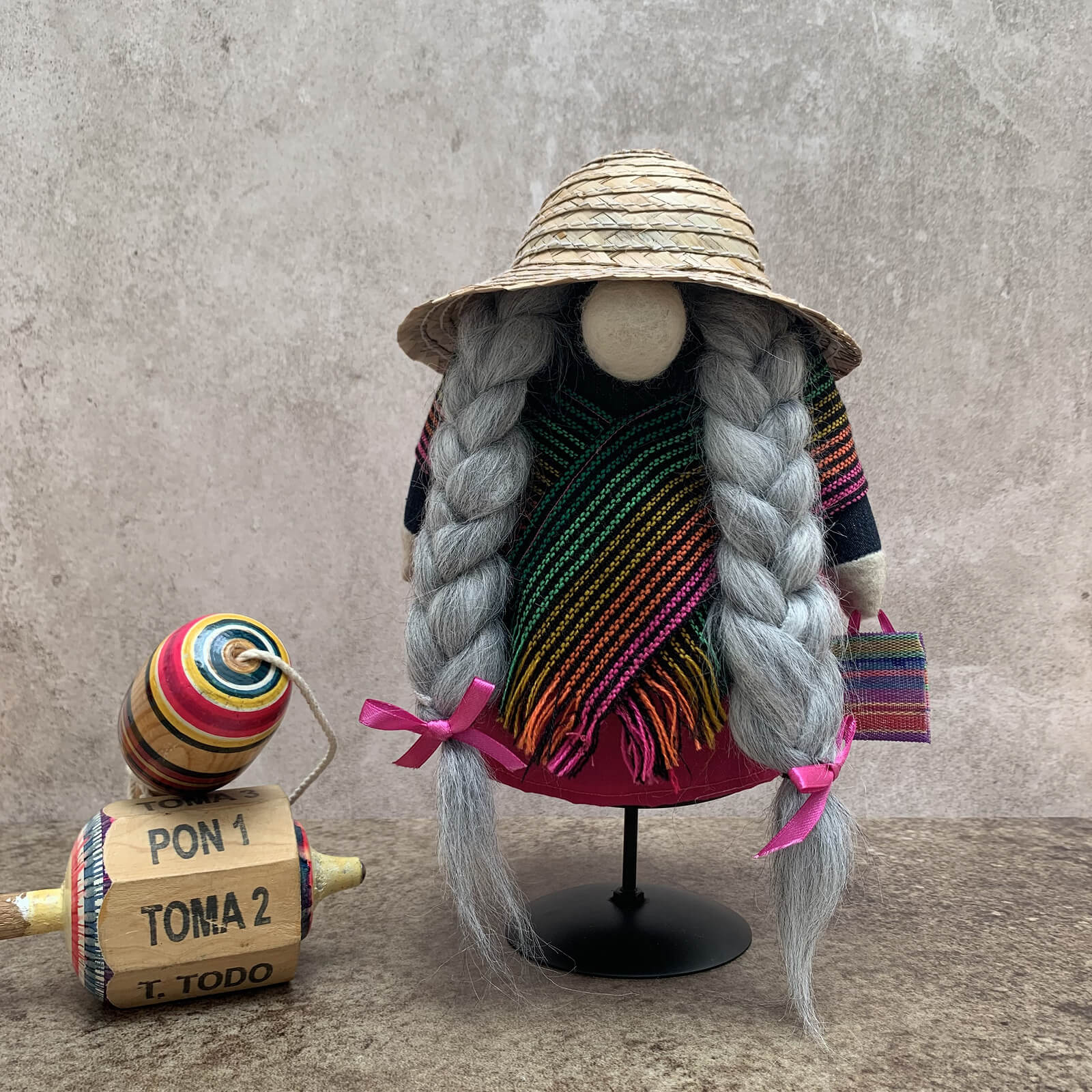 Juanita- No-Mo Artesanal Mexicano de Decoración