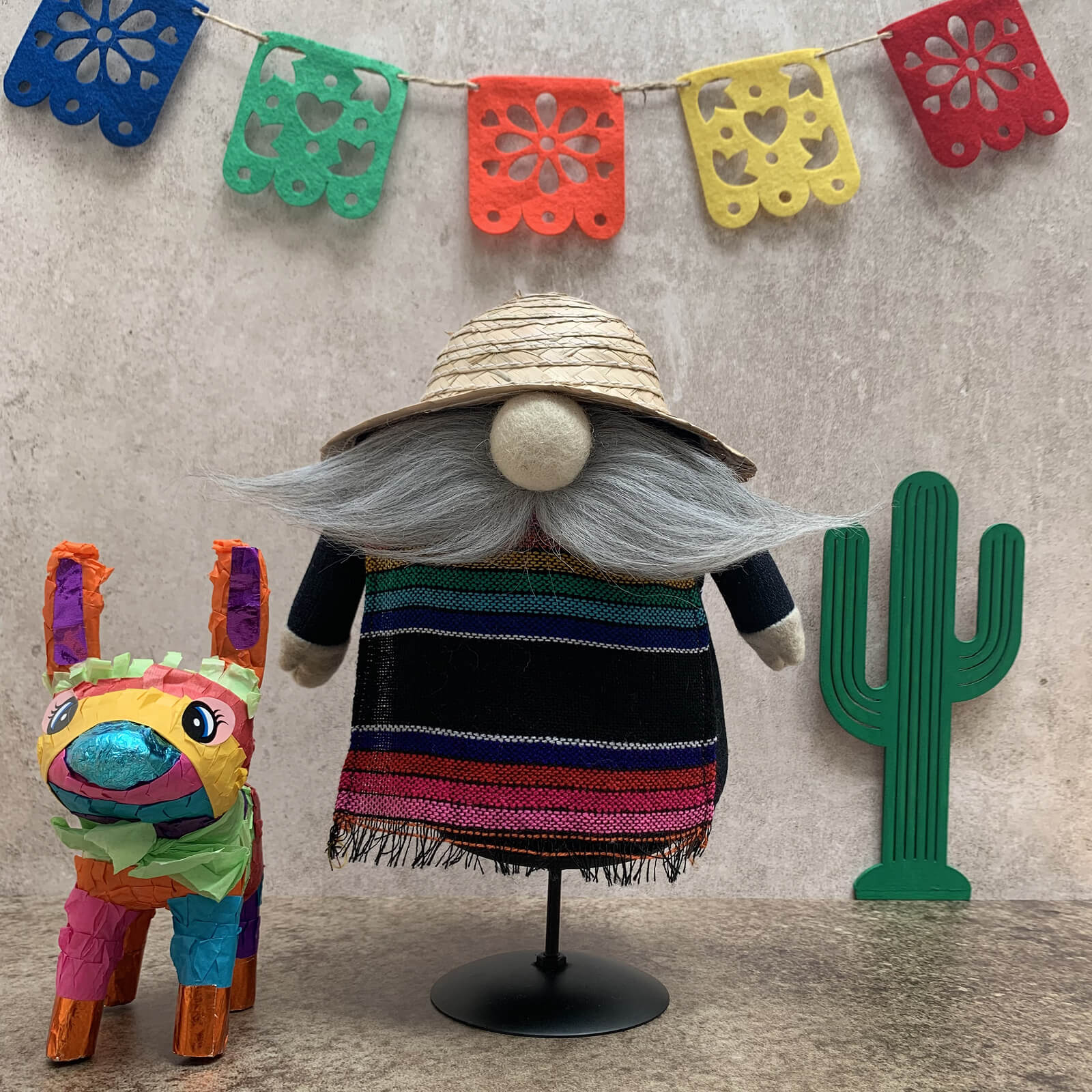 Juanito- No-Mo Artesanal Mexicano de Decoración